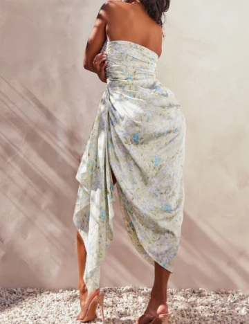 Rochie medie PRETTYLITTLETHING, verde deschis
