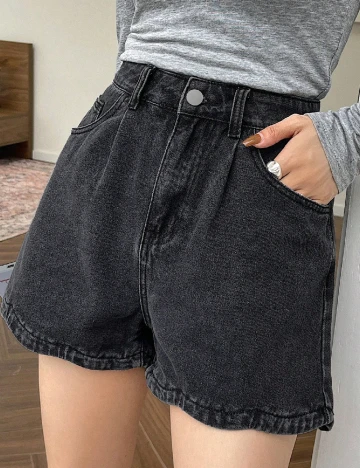 Pantaloni scurti Dazy, negru Negru