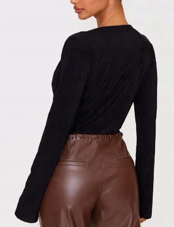 Bluza PRETTYLITTLETHING, negru Negru