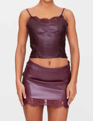 Top PRETTYLITTLETHING, visiniu Rosu