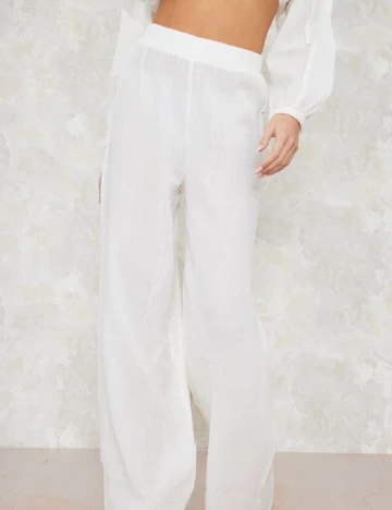 Pantaloni PRETTYLITTLETHING, alb Alb