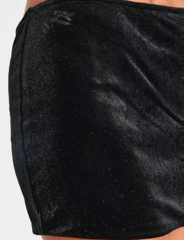 Fusta PRETTYLITTLETHING, negru