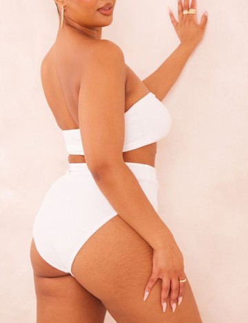 Sutien de baie PrettyLittleThing Plus Size, alb