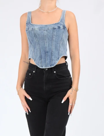 Top PRETTYLITTLETHING, albastru
