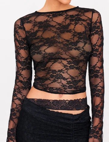 Top PRETTYLITTLETHING, negru Negru