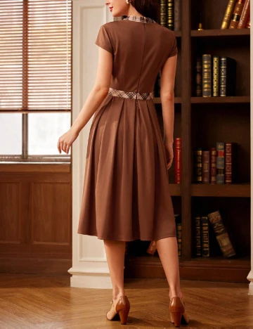 Rochie medie SHEIN, maro Maro