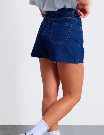 Pantaloni scurti PRETTYLITTLETHING, bleumarin Albastru