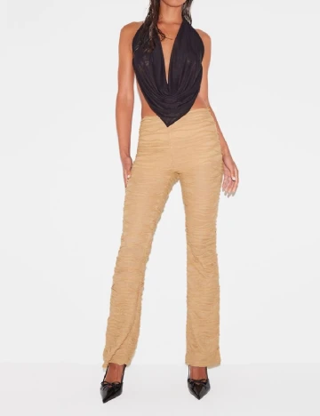Pantaloni PrettyLittleThing, crem