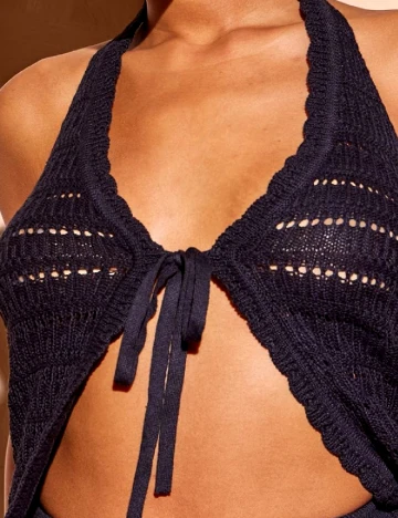 Top PRETTYLITTLETHING, negru Negru
