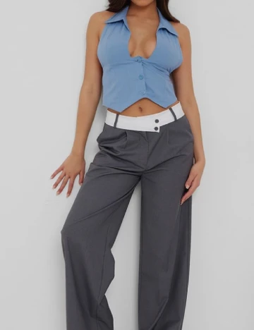 Top PRETTYLITTLETHING, albastru