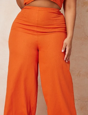 Pantaloni PRETTYLITTLETHING Plus Size, portocaliu Portocaliu