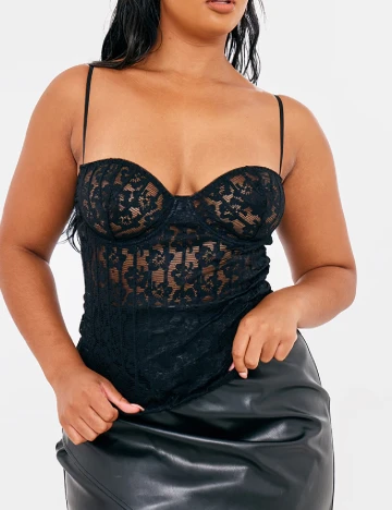 Top PRETTYLITTLETHING Plus Size, negru Negru