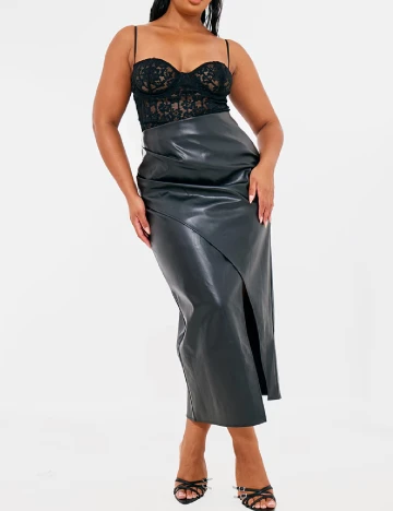 Top PRETTYLITTLETHING Plus Size, negru Negru