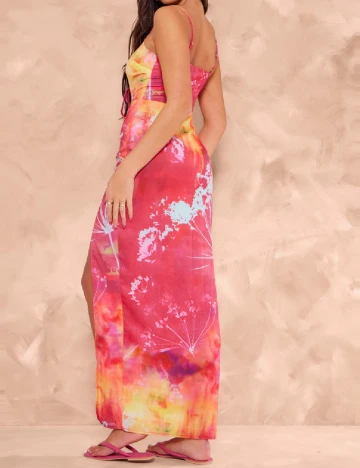 Rochie lunga PRETTYLITTLETHING, mix culori Mix culori