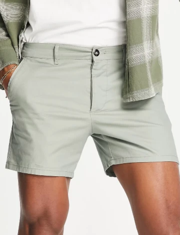 Pantaloni scurti ASOS, verde deschis Verde