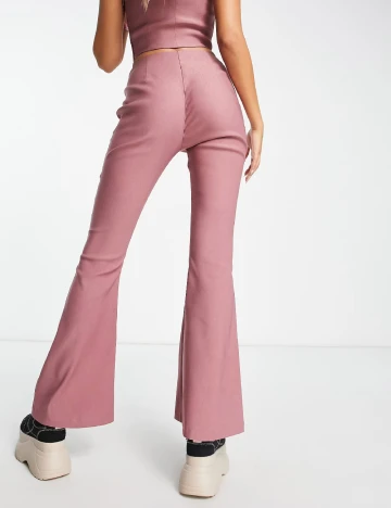 Pantaloni COLLUSION, roz pudra Roz