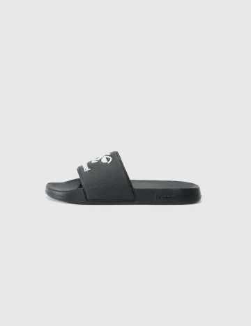 Slapi Hummel, negru