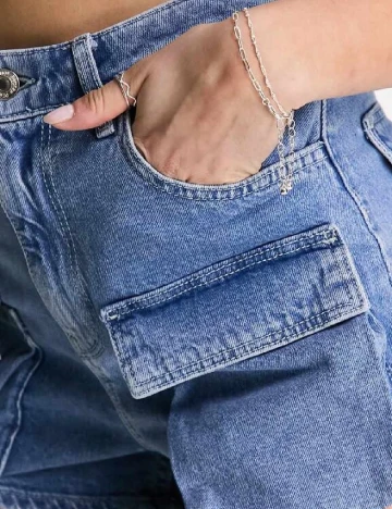 Pantaloni scurti Bershka, albastru Albastru