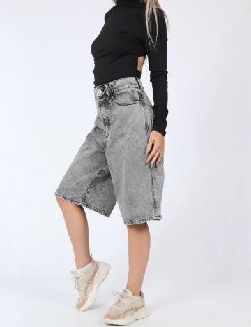 Pantaloni scurti COLLUSION, gri