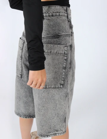 Pantaloni scurti COLLUSION, gri