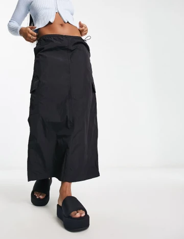 Fusta Stradivarius, negru Negru