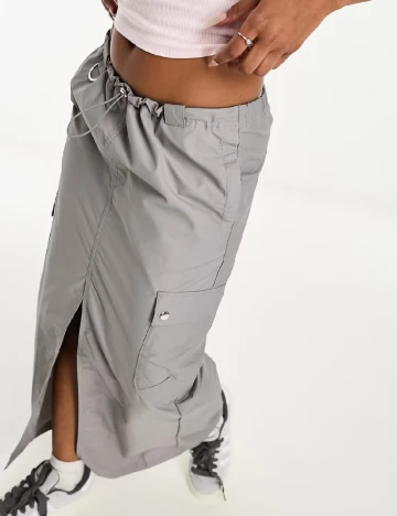 Fusta Stradivarius, gri Gri