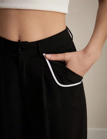 Pantaloni SHEIN, negru