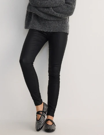 Pantaloni Reserved, negru Negru