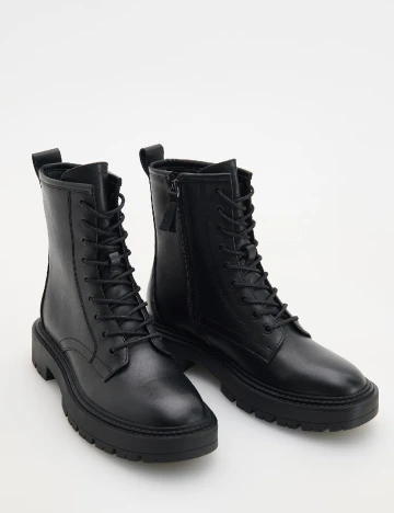 Ghete Reserved, negru