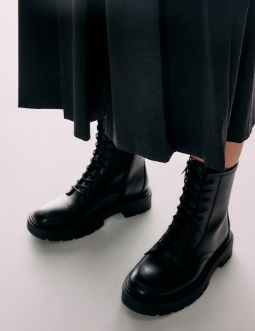 Ghete Reserved, negru