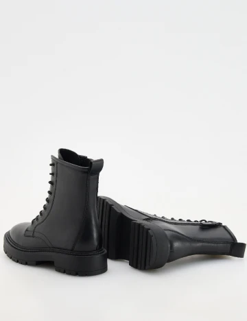 Ghete Reserved, negru