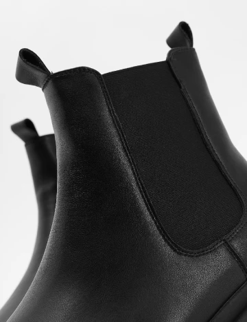 Ghete Reserved, negru Negru