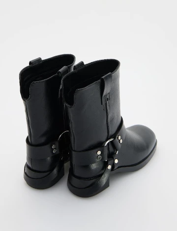 Ghete Reserved, negru