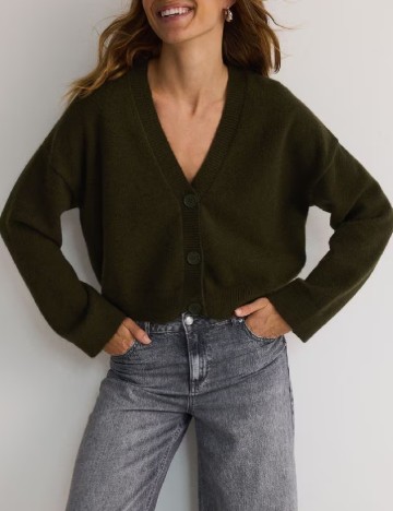 
						Cardigan Reserved, verde