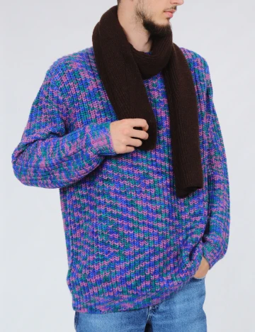 Fular Reserved, maro