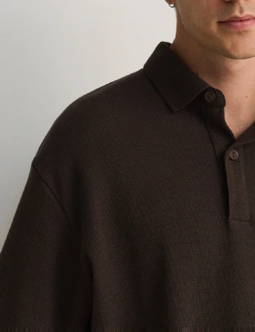Tricou Reserved, maro Maro