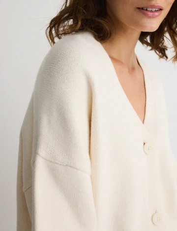 Cardigan Reserved, crem
