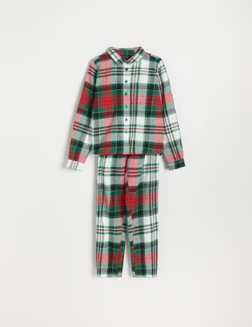 
						Pijama Reserved, mix culori