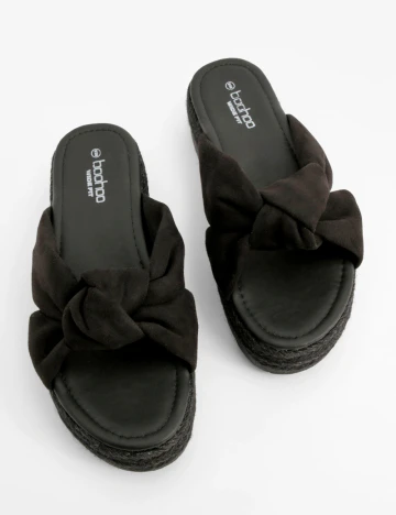 Slapi Boohoo, negru Negru
