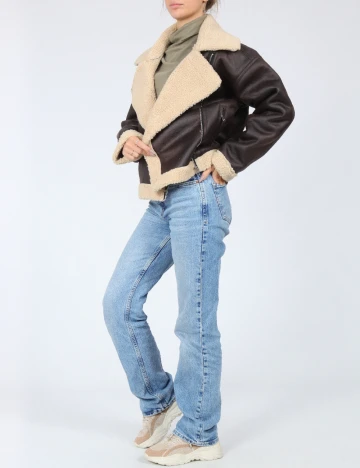 Jacheta Bershka, maro
