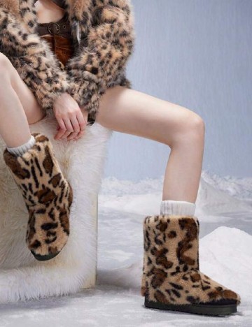 
						Ghete SHEIN, animal print