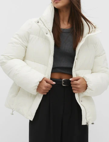 Geaca Stradivarius, alb