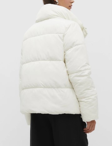 Geaca Stradivarius, alb