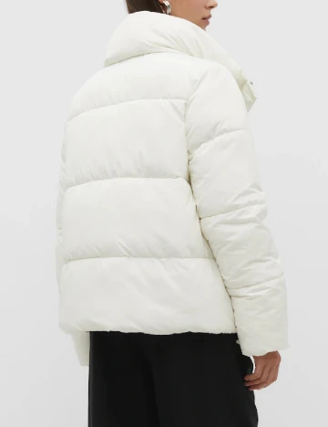 Geaca Stradivarius, alb