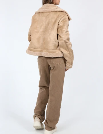 Jacheta Stradivarius, crem
