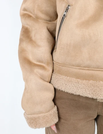 Jacheta Stradivarius, crem