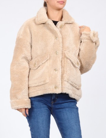 
						Jacheta Zara, crem