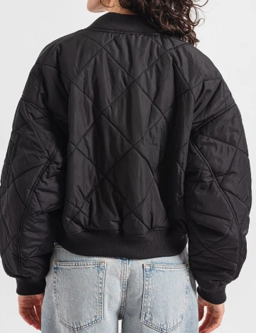 Jacheta Only, negru