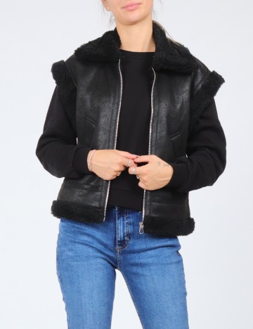 Vesta Zara, negru