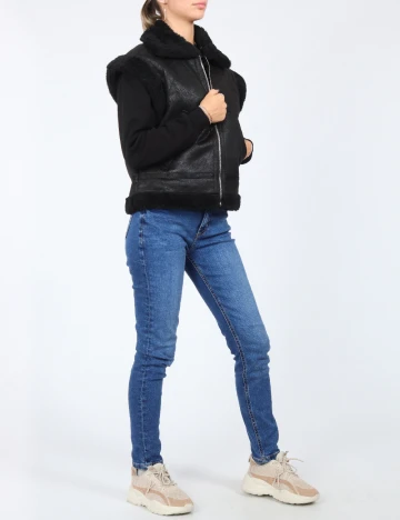 Vesta Zara, negru Negru